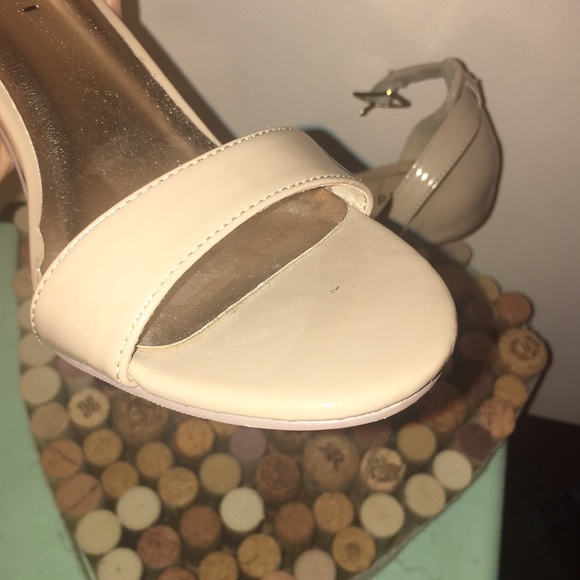 Nude heels - Picture 3 of 4